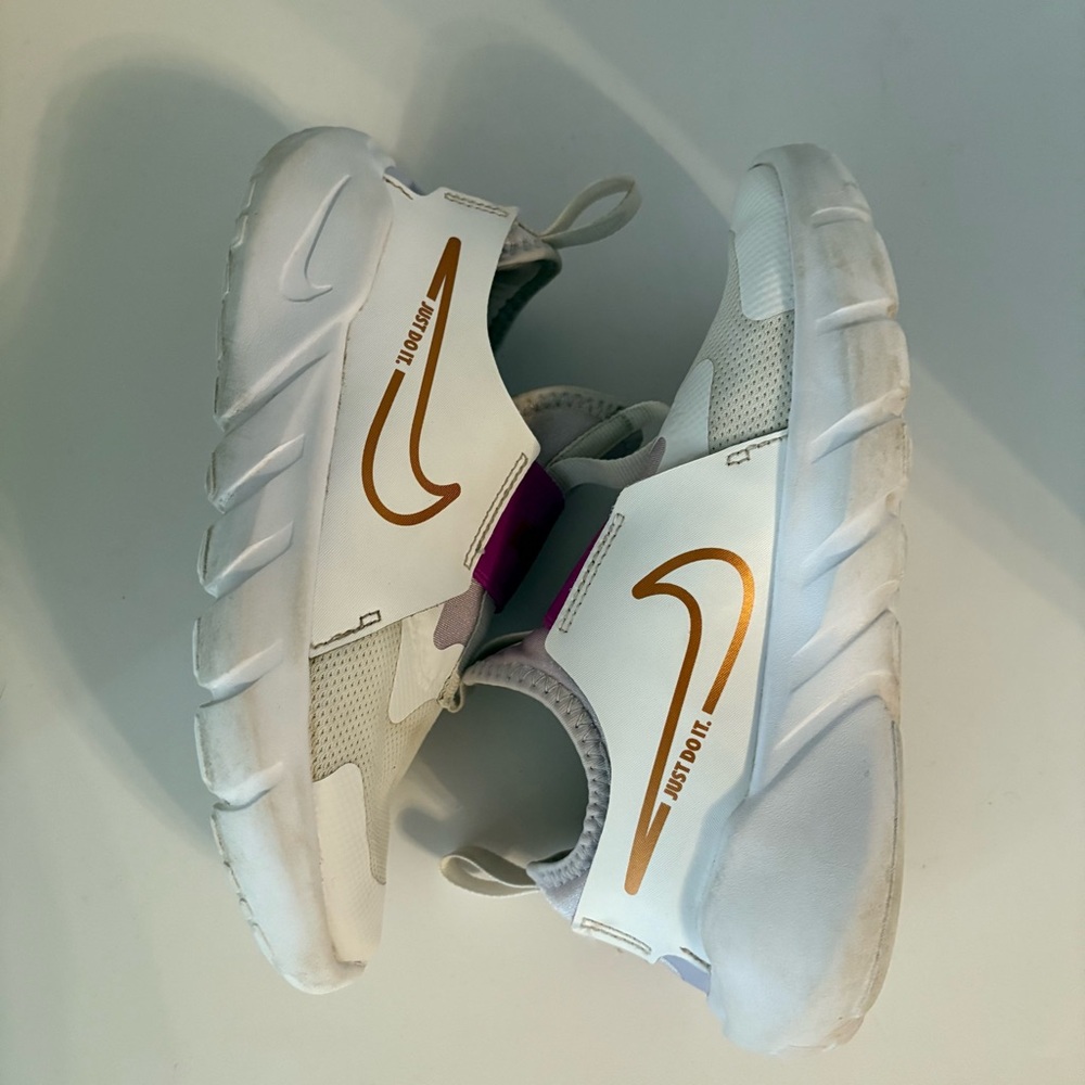 Nike Flex Runner 2 Low White Violet Frost Girls Sneaker DJ6040-101 - Size 1.5Y - Picture 3 of 9